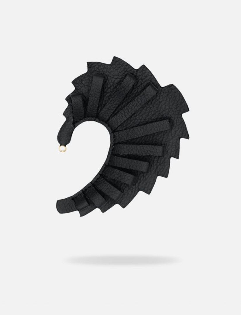 Hana Earcuff in Black - Econock