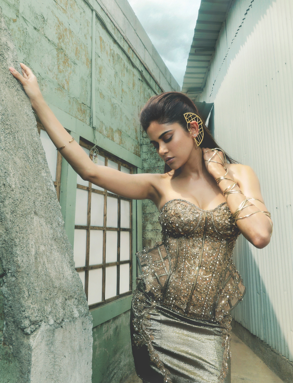 Aaditi Pohankar in Nora Earcuff